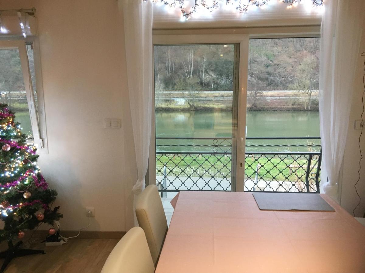 La Rose Sur Meuse Villa Haybes Bagian luar foto